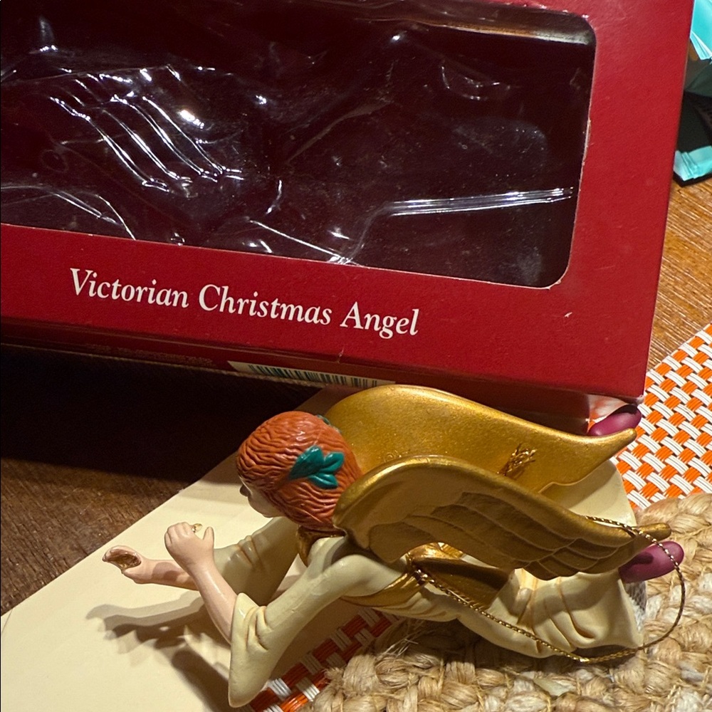 Victorian Christmas Angel collectible Figurine - Gold and Cream